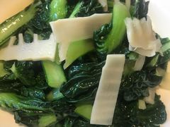 -八府香鸭·啫啫煲(华山路店)