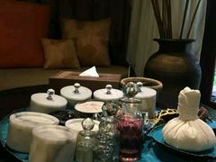 -迪瓦娜按摩和水疗中心