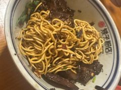 -矮子粉店1985·长沙米粉(湘春路店)