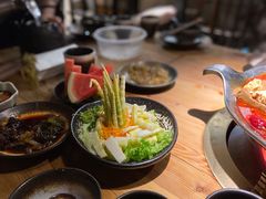 -湊湊火锅·茶憩(杭州湖滨银泰in77店)