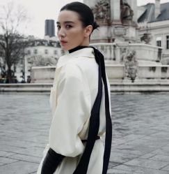 -十六番发型师事务所