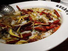 老坛子酸菜鱼（鲈鱼3-4人份）-太二酸菜鱼(广州IFC国金天地店)