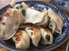 鲜肉煎饺-无名氏宵夜小摊(祝家三姐妹馄饨店)