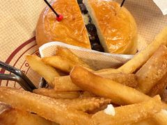 -BOURBON 玻本美式餐厅酒吧(虹桥新天地店)