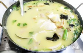 Spring Flavor Water Chestnut and Freshwater Clam Pot