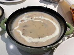 奶油菌菇汤-西堤厚牛排(昆山店)