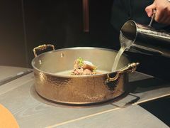 -左庭右院鲜牛肉火锅黑金店(陆家嘴中心店)