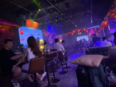 -喜鹊音乐酒馆(西街店)