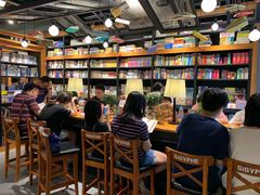 -西西弗书店&矢量咖啡(凯德晶萃广场店)