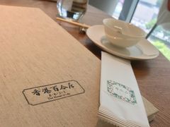 -香港百合居(LCM置汇旭辉广场店)