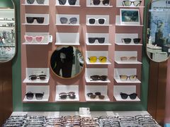 -GOOMI久米眼镜·蔡司·依视路·明月官方授权店(龙德紫金店)