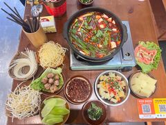 -黔有有贵州酸汤夺夺粉火锅(五味十字店)