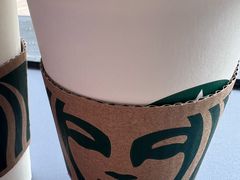 -星巴克臻选(盐城金鹰聚龙湖店)