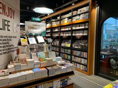 -西西弗书店&矢量咖啡(凯德晶萃广场店)