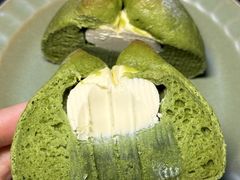 -HOT CRUSH趁热集合·现烤面包(上海环球港店)