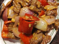 黄芥末酱炒牛肉-乾坤饭店