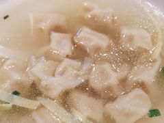 刀鱼馄饨-老半斋(福州路店)