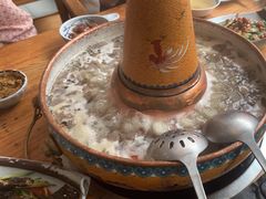 -毛辣果·贵州红酸汤牛肉火锅(西单店)