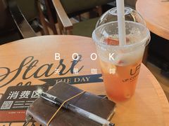 -西西弗书店&矢量咖啡(静安大悦城店)