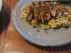 -ROAST coffee & eatery