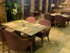 -天津梅江中心皇冠假日酒店