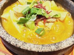 咕嘟肉末包浆豆腐-云海肴·汽锅鸡·云南菜(天山百盛优客店)