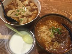 -谭师爷龙抄手(白下路店)