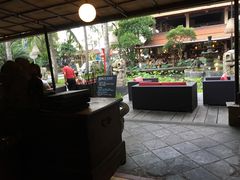 -Pundi Pundi Restaurant