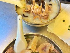 粿条汤-广场正宗原汁薏米店