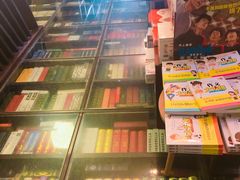 -钟书阁(松江泰晤士小镇店)