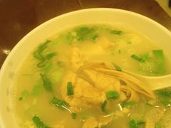 本帮肚肺汤-三两春(浦三路店)