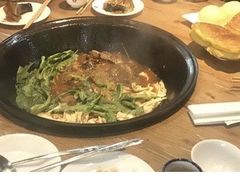 -咱屯子铁锅炖直营店(保利店)