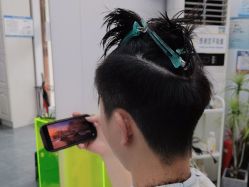 -茶发Salon·烫发染发理发