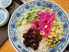 老北京炸酱面-门框胡同百年卤煮(新街口店)