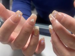 -芊屿芊浔美甲