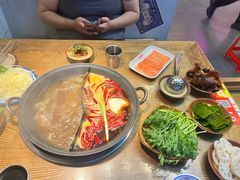 -巴卤社老火锅(财富店)
