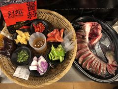 -刘姐啤酒鱼民族演艺餐厅(西街总店)
