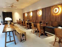 大堂-银米·云南传统过桥米线(双廊黑金冠店)