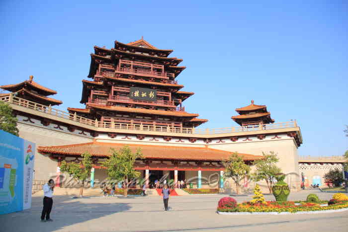 淮海文博园-"秋高气爽,来观摩徐州淮海文博园,古色古香.