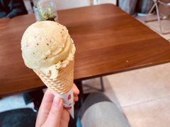 -Fridi Patisserie Cafe