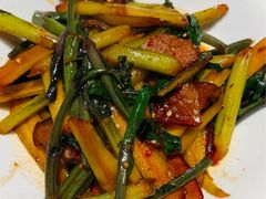 红菜苔炒腊肉-天下客饭店(中山路店)