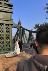 -雪中彩影婚纱摄影·微光艺术中心