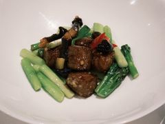 虾皇酱爆炒M9和牛-宝丽轩中餐厅BAOLIXUAN