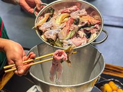 -石锅苗苗鱼(武汉首店)