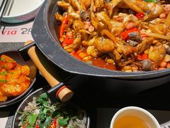 -蛙小侠·沸腾砂锅牛蛙(增城东汇城店)