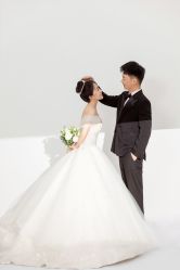 -雪中彩影婚纱摄影·微光艺术中心