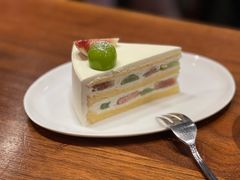 葡萄无花果戚风蛋糕-black rainbow coffee