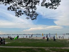 -东海岸人工湖美食村