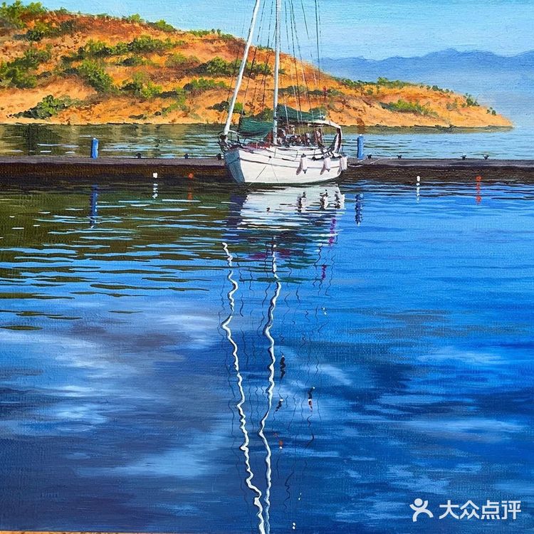 波光粼粼，令人着迷的水面波纹