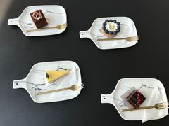 -UNI UNI(环亚凯瑟琳店)